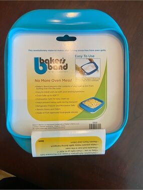 Tucker Bright Turquoise Silicone No-Spill Bakeware Band